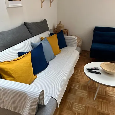 Pine & Peaks Apartment
